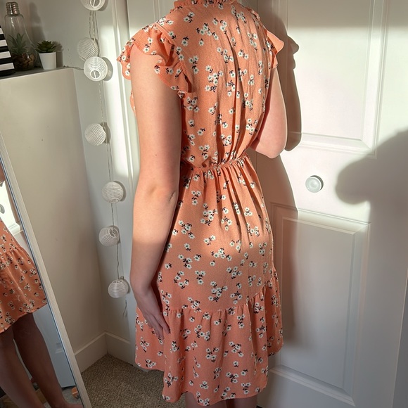 Size small floral dress - Picture 2 of 2